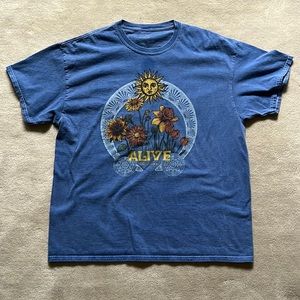 Urban outfitters graphic tee, size S/M